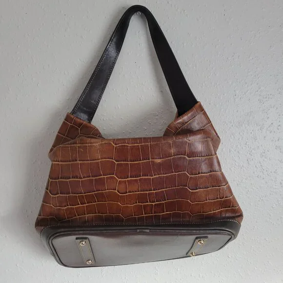 Dooney and Bourke Hand bag - Picture 2 of 4